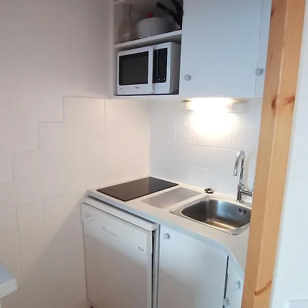 Divisible Aux Pieds Avec Balcon A Aime 2000 - Fr-1-181-2619 *