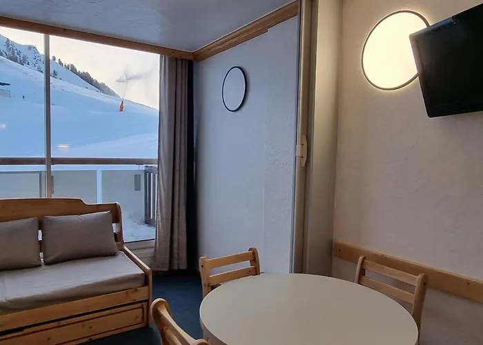 Divisible Aux Pieds Avec Balcon A Aime 2000 - Fr-1-181-2619 * La Plagne