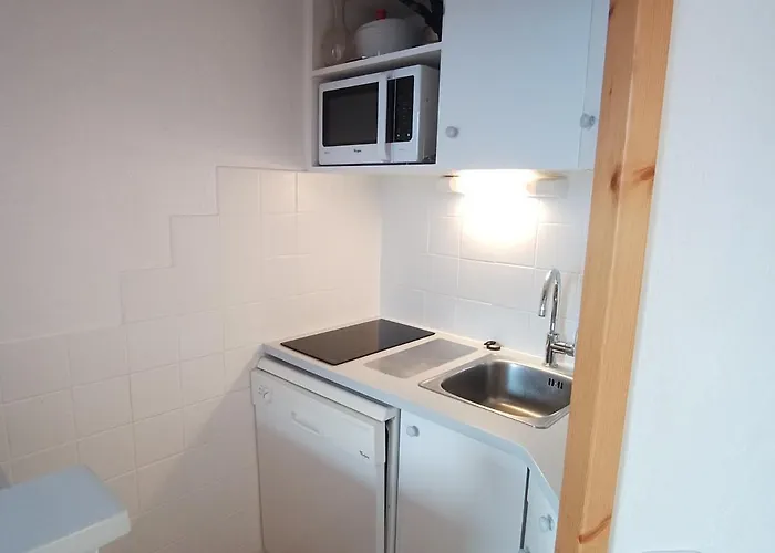 Divisible Aux Pieds Avec Balcon A Aime 2000 - Fr-1-181-2619 *